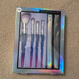 BNWT makeup brush set from Target